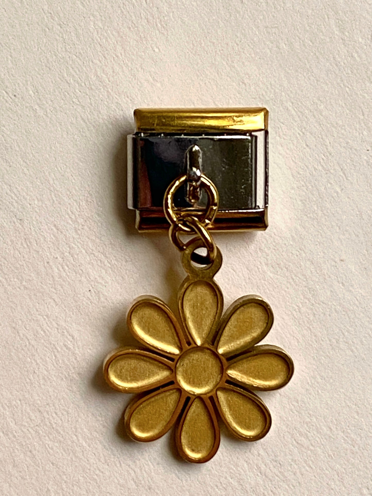 Daisy Charm