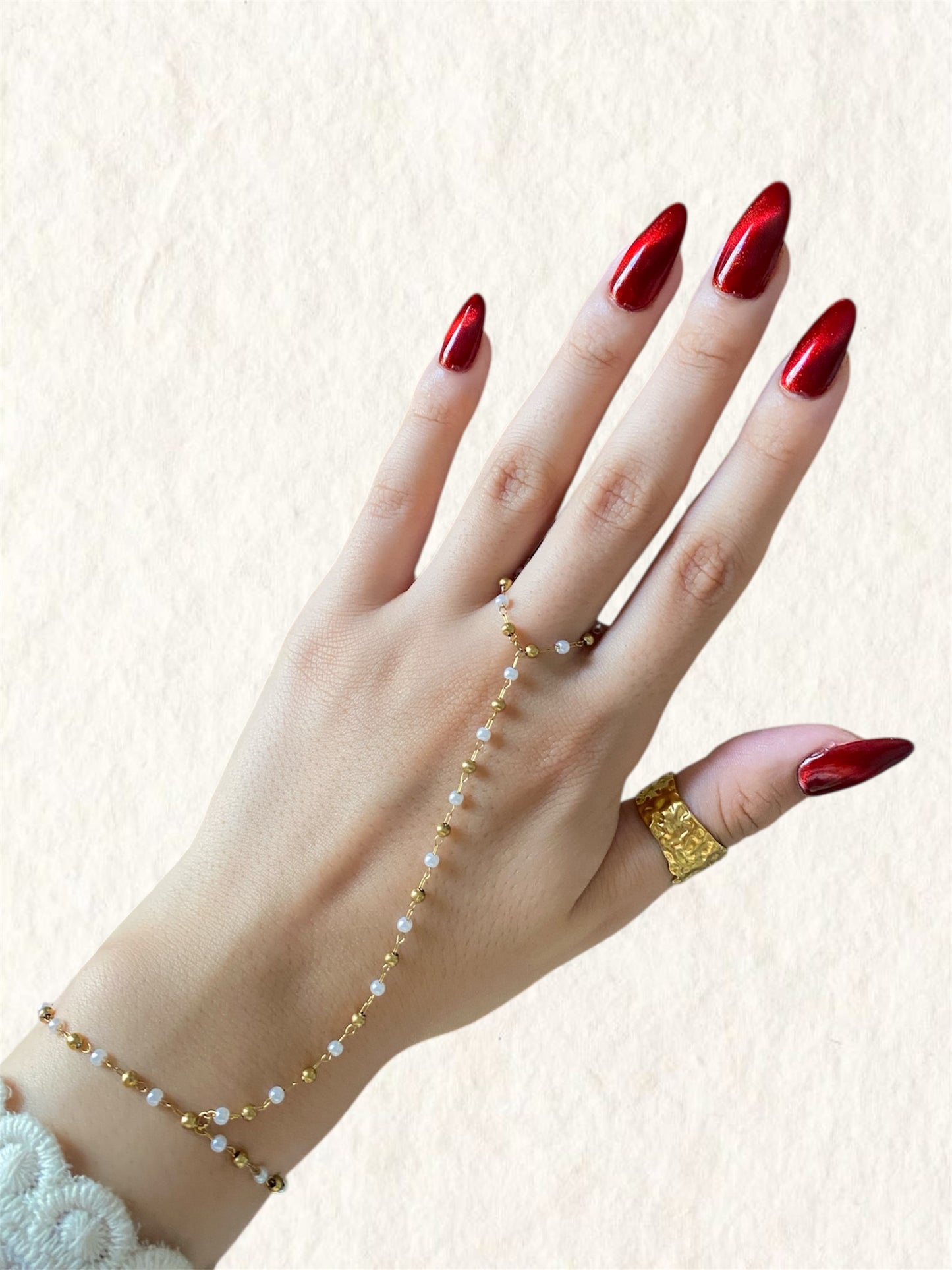 Luna Hand chain