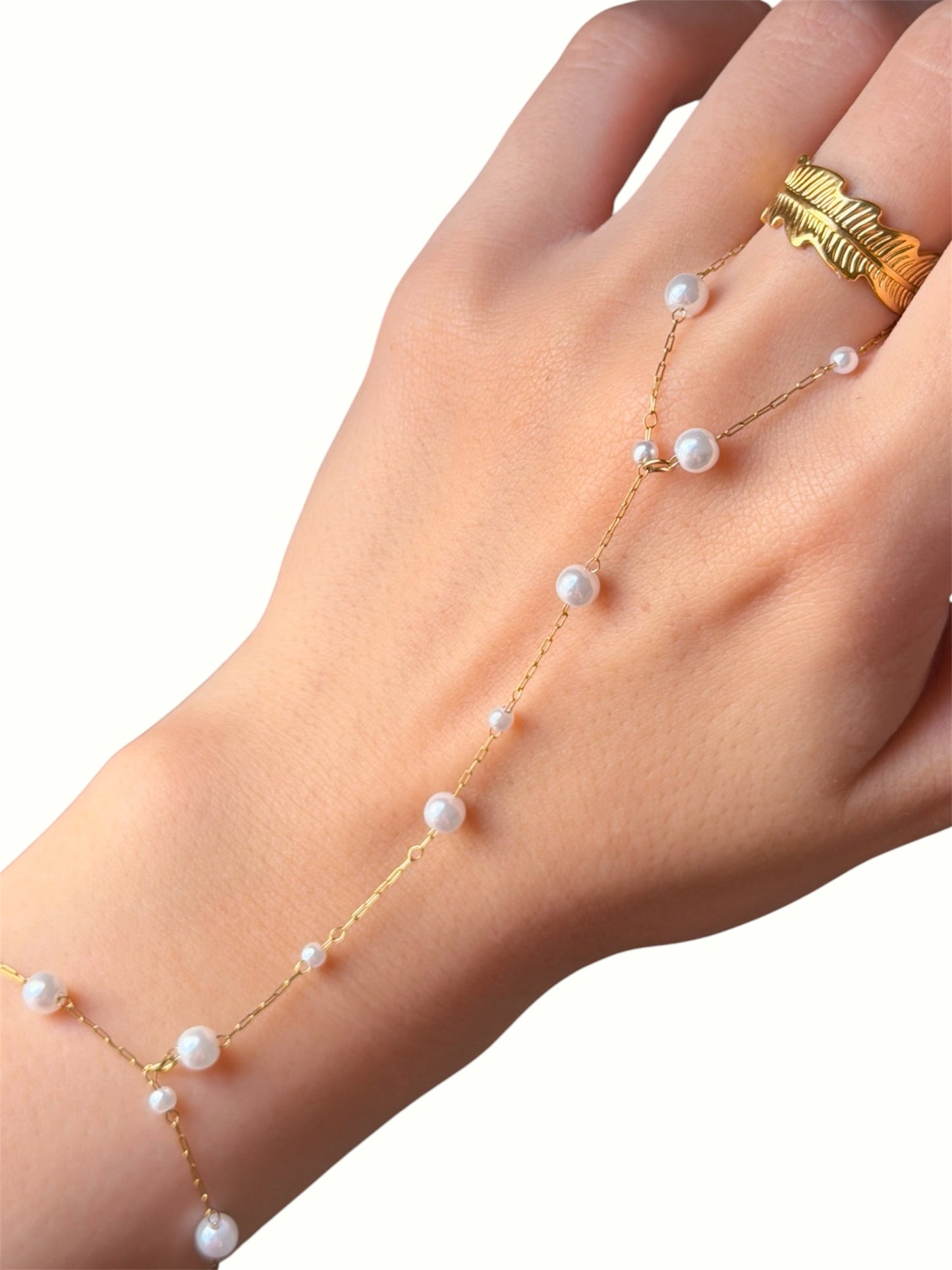 Silk Pearl Handchain