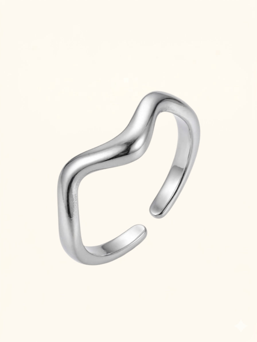 Wavy ring