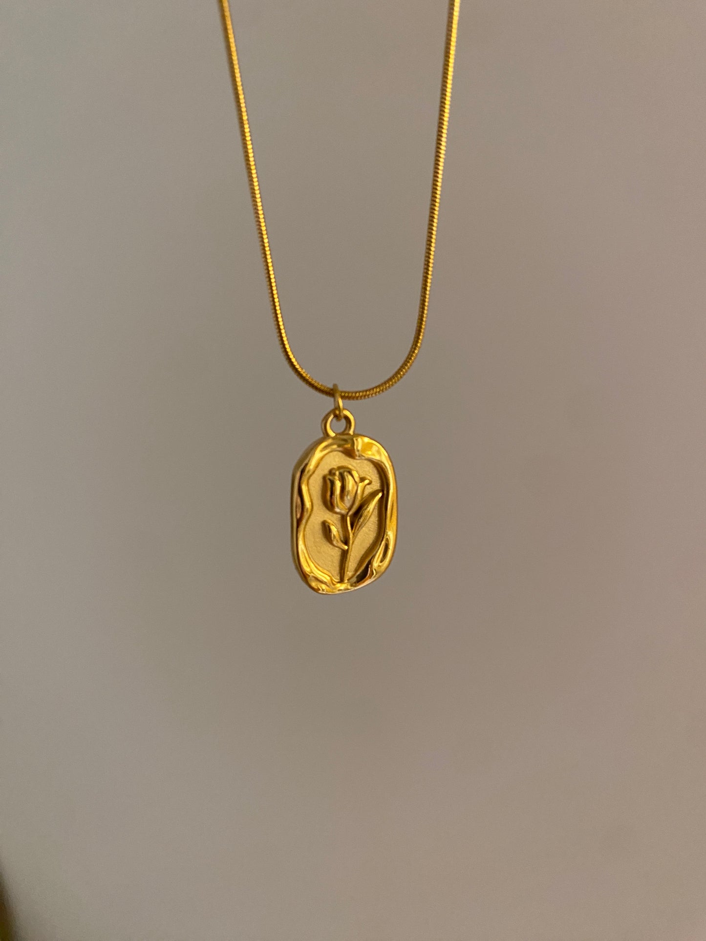 Tulip Necklace