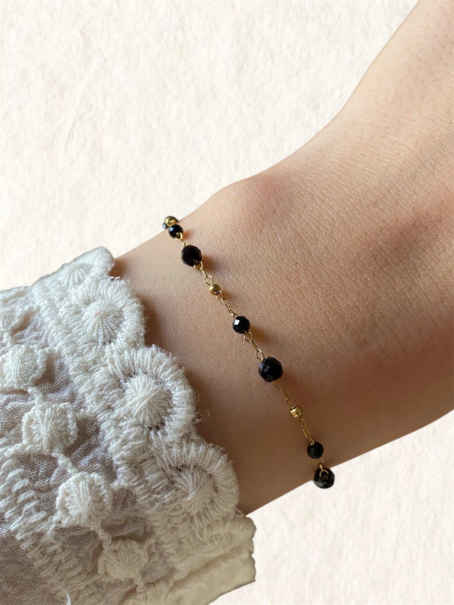 Noir orbit Bracelet