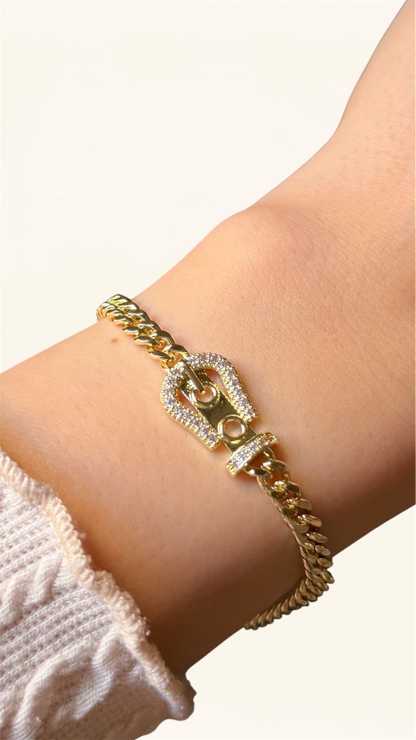 Strap bracelet