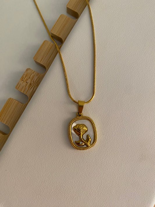 Rozy Necklace
