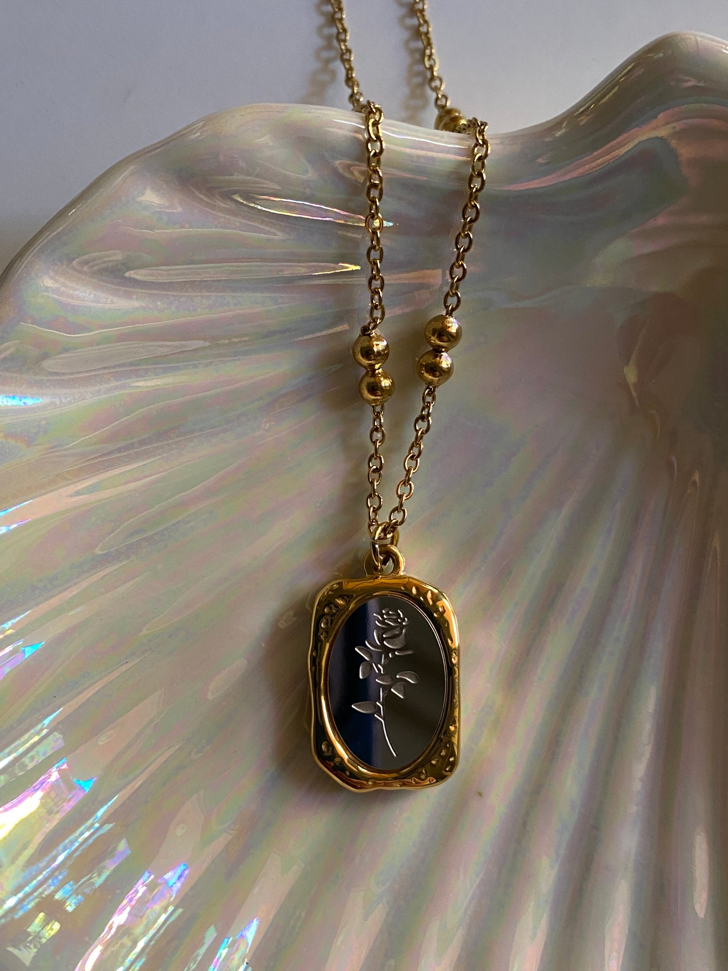 Silver mirror necklace