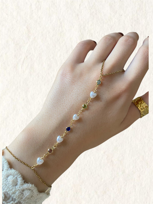 Pearly heart Hand chain