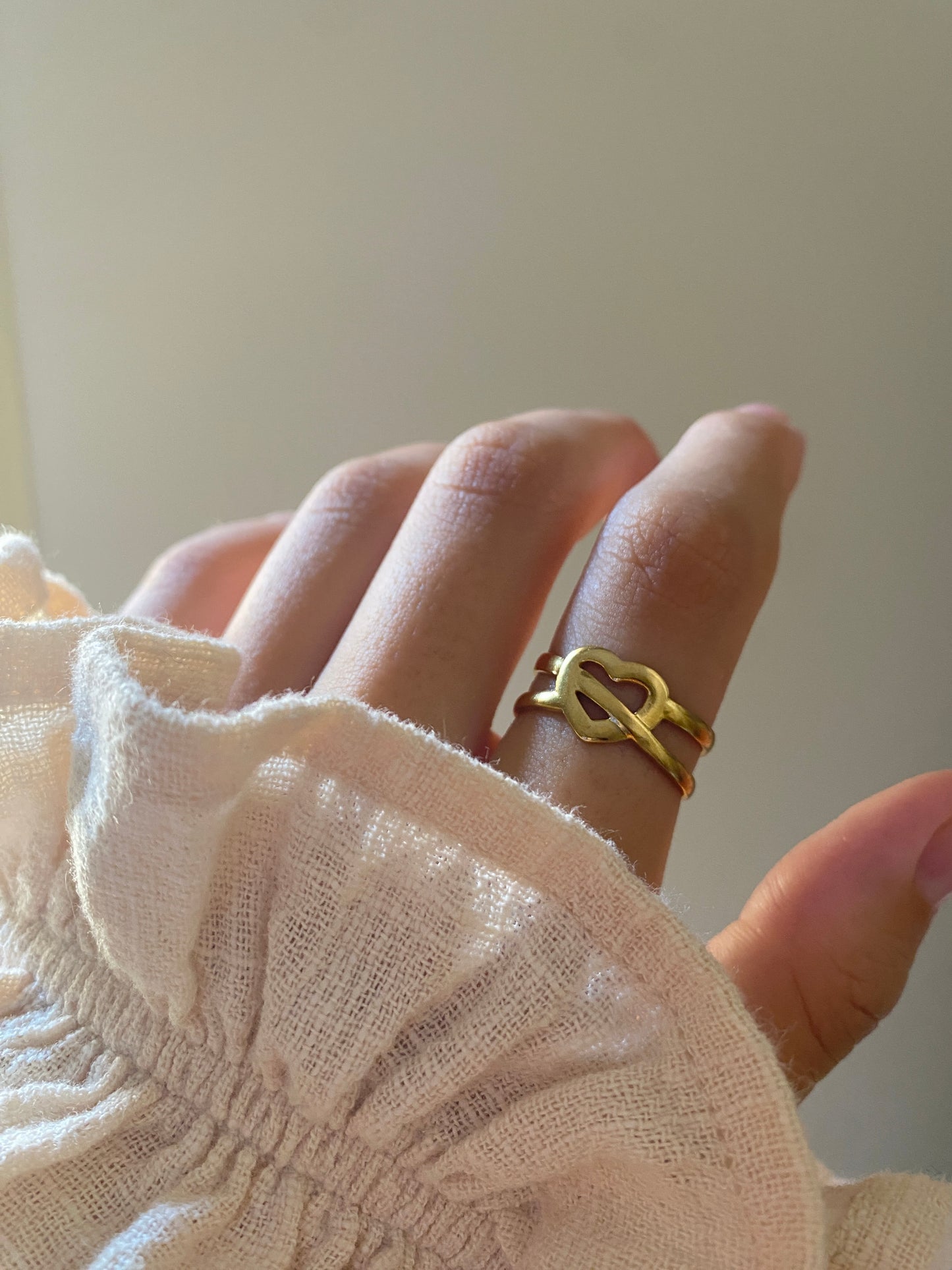 Crossed Heart Ring