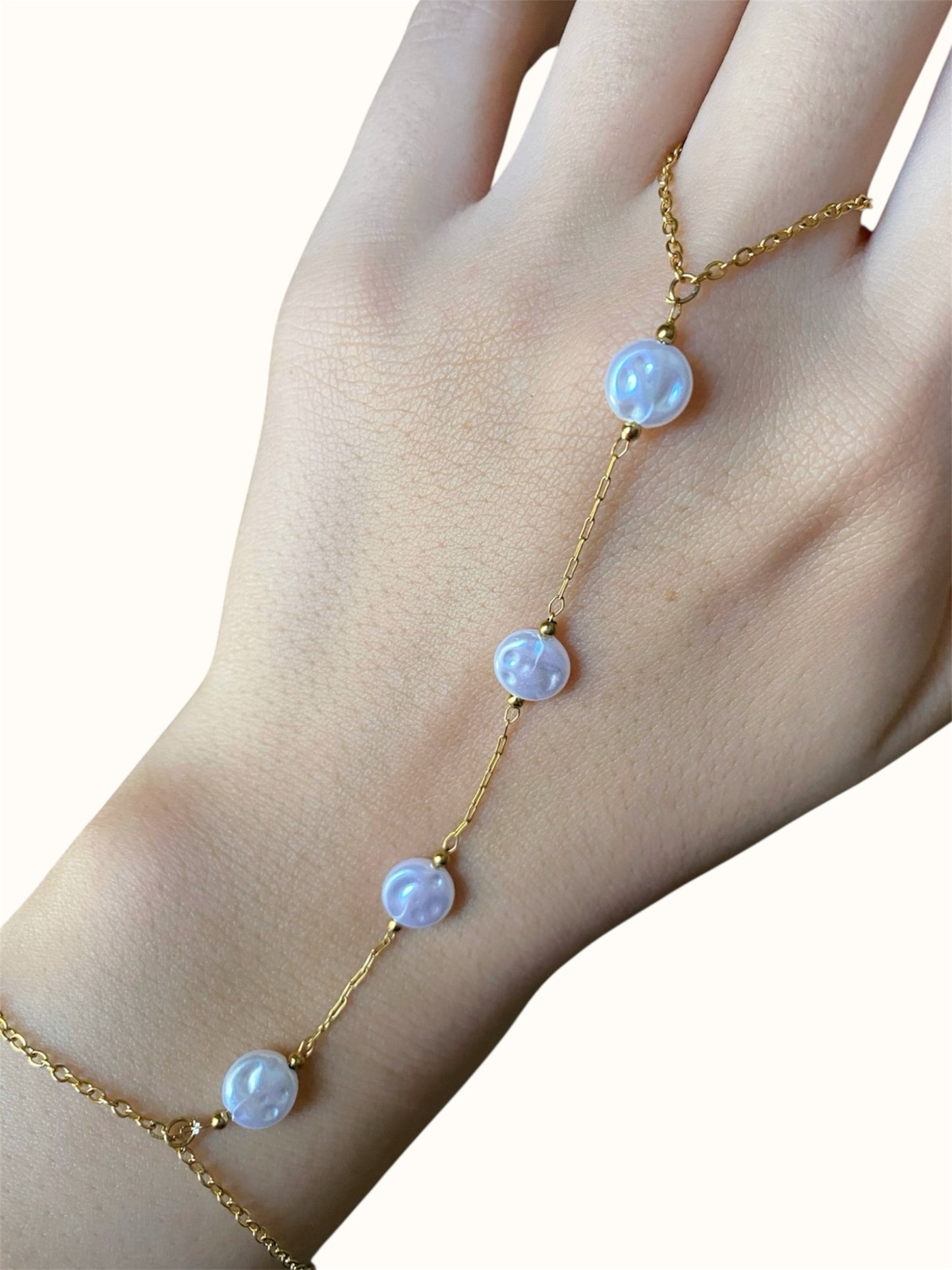 Pearly Round Hand Chain