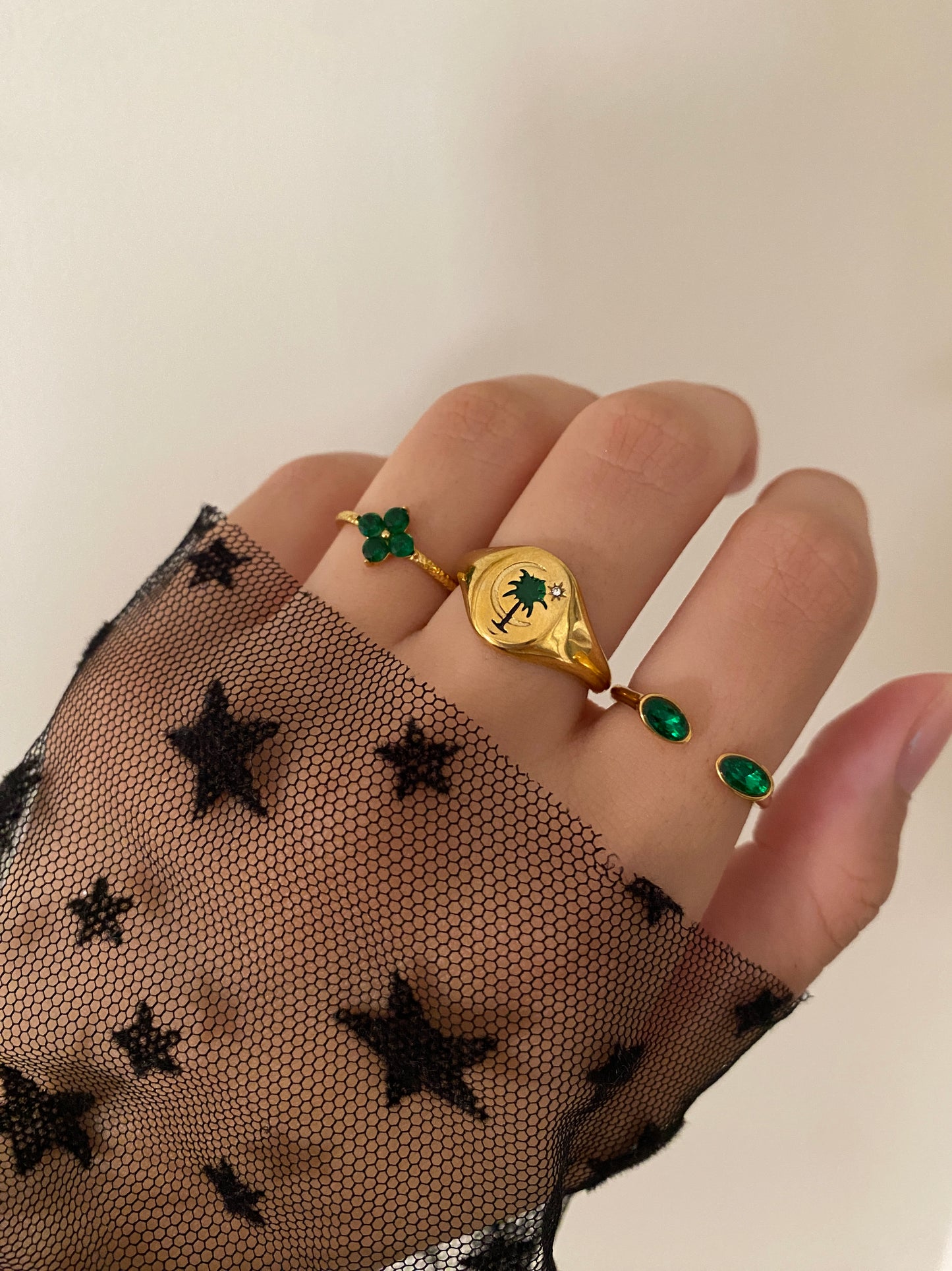 Palm Ring