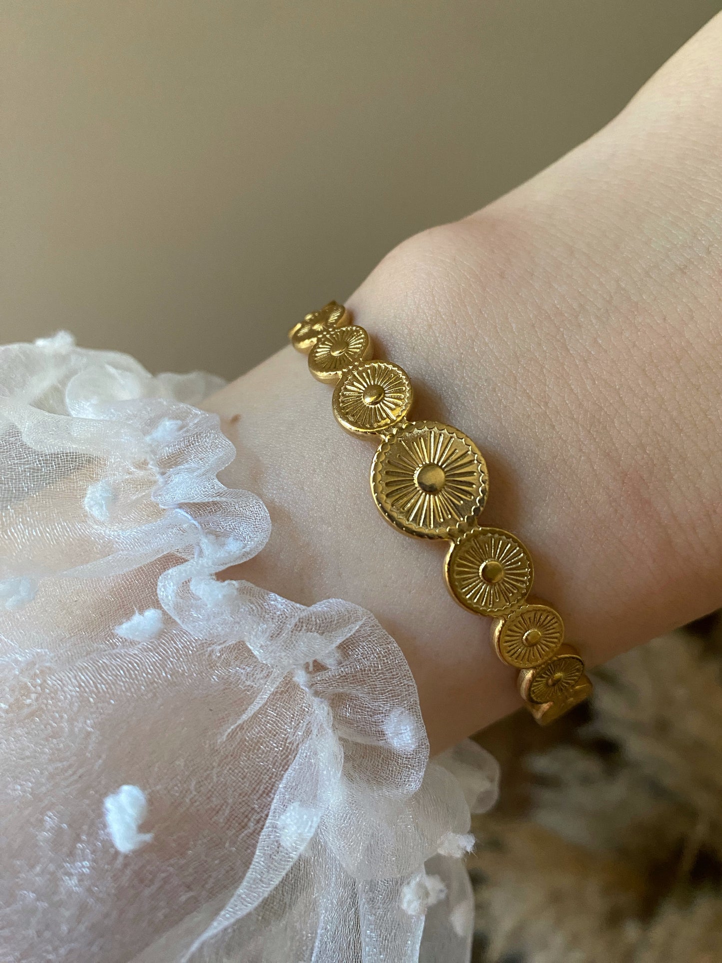 Soleil Bangle