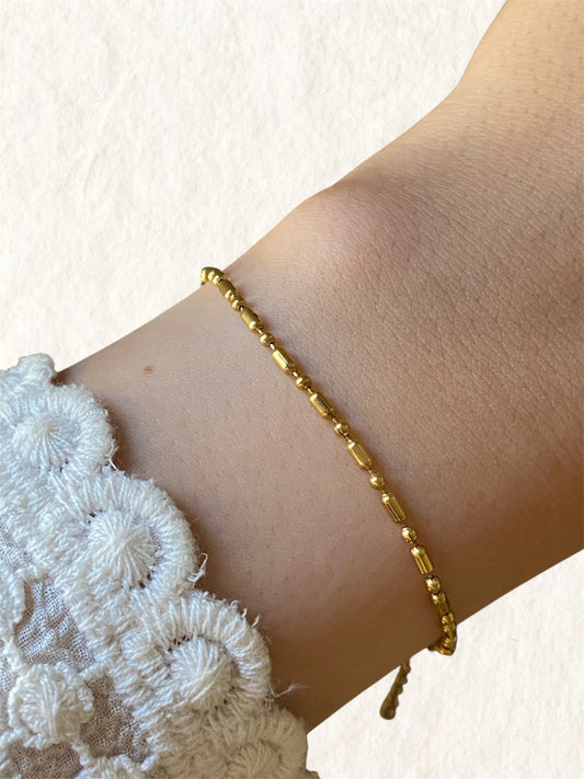 Sleek bracelet