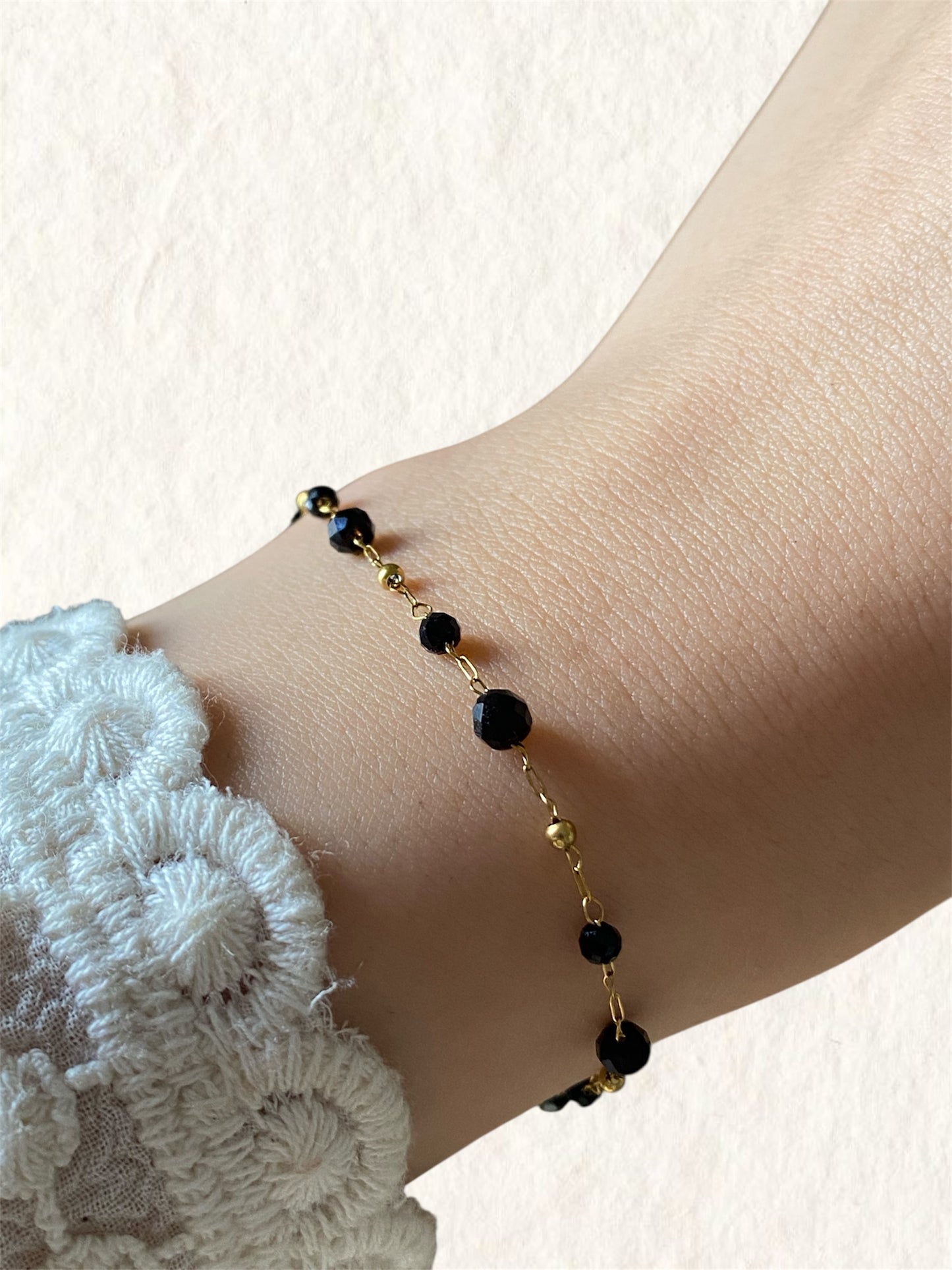 Noir orbit Bracelet