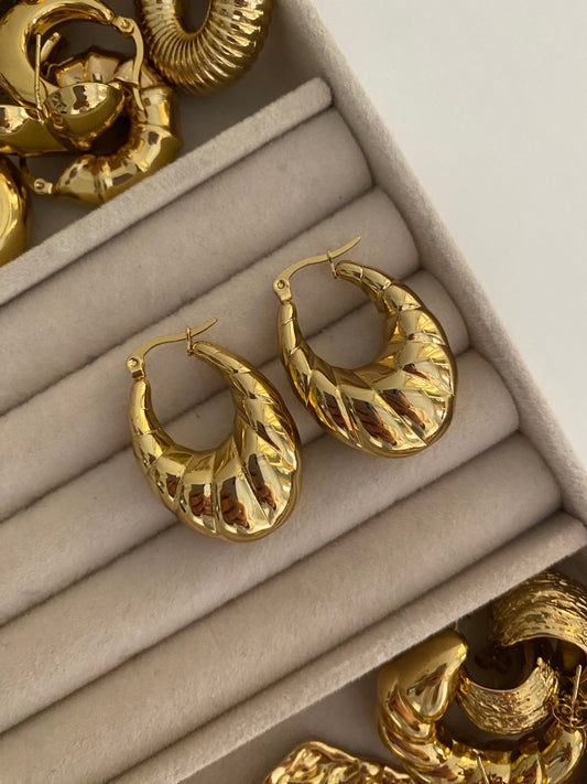 Oval Hoops